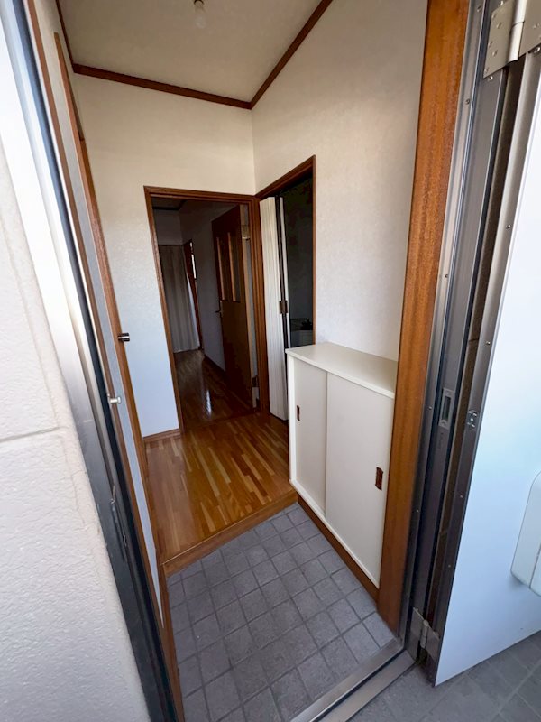 南町山岸ハイツ 2 玄関