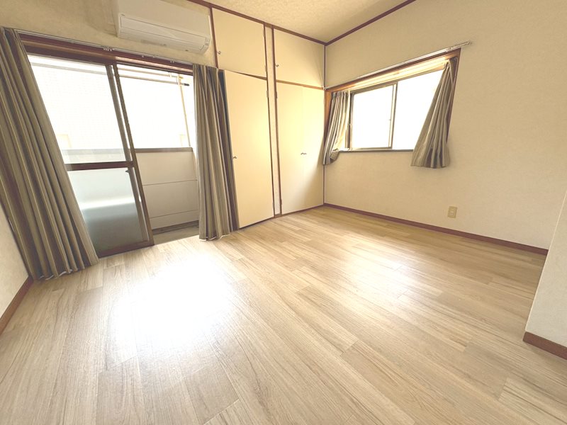 南町山岸ハイツ 2 リビング