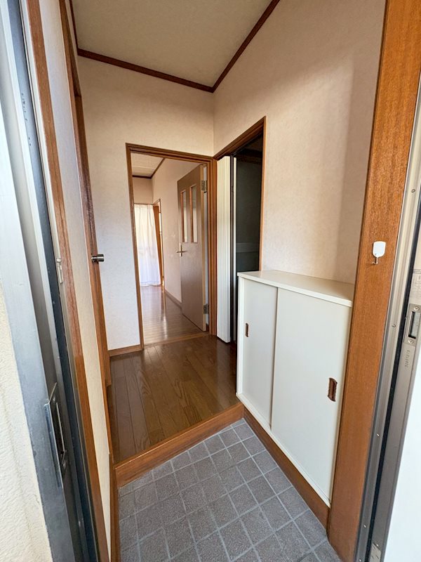 南町山岸ハイツ 2 玄関