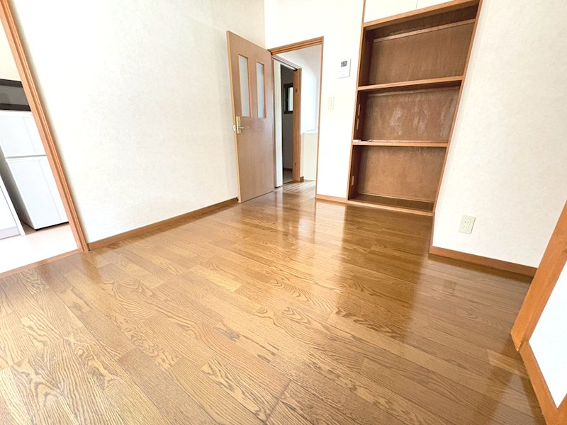 南町山岸ハイツ 2 リビング