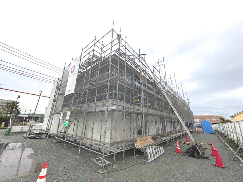 建築中