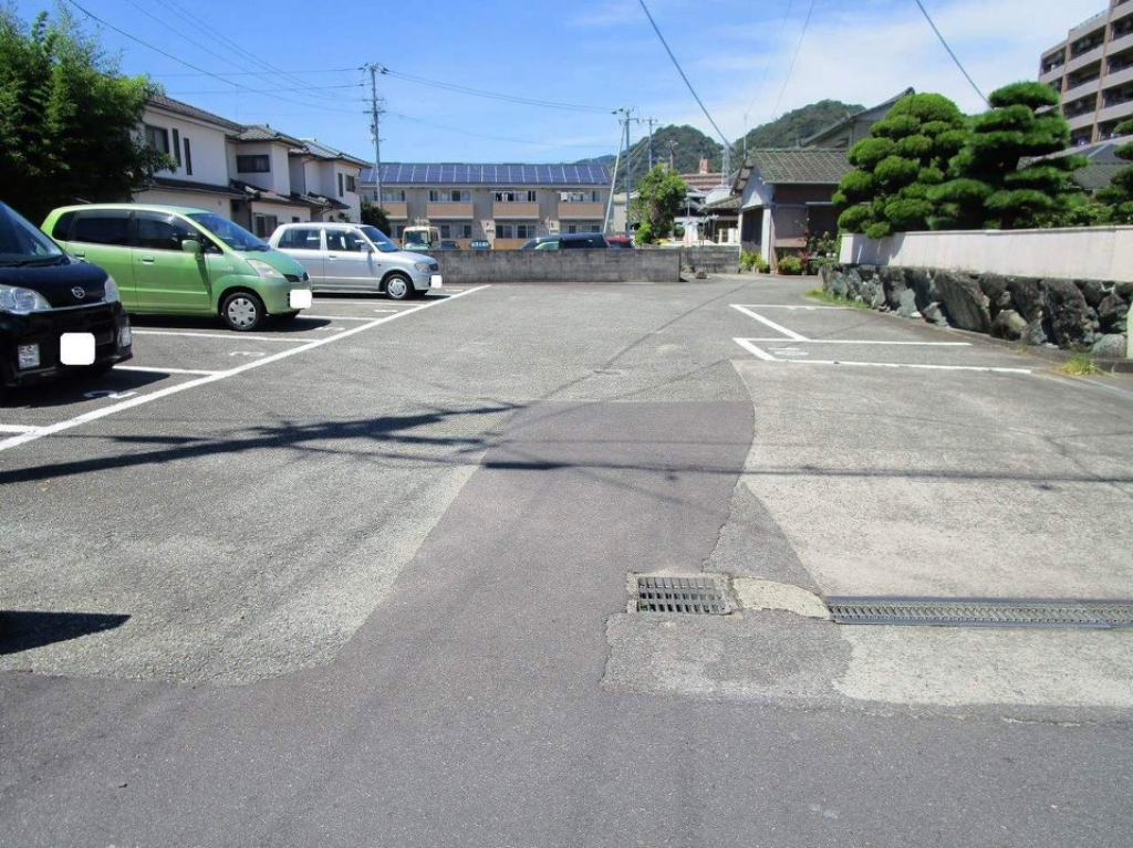 沖浜宮本駐車場 18号室 外観