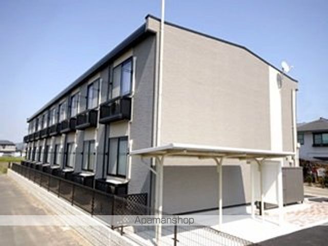レオパレスフルール 外観