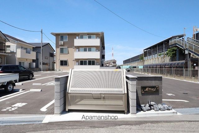 エムフルージュ その他
