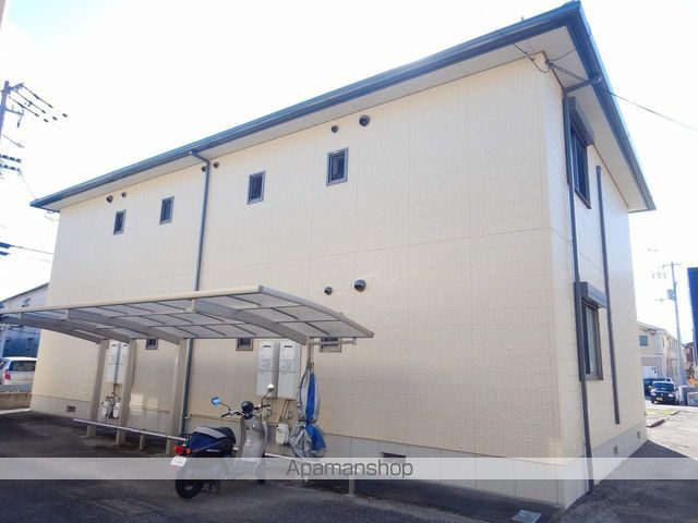 シャーメゾン八万　２番館 外観