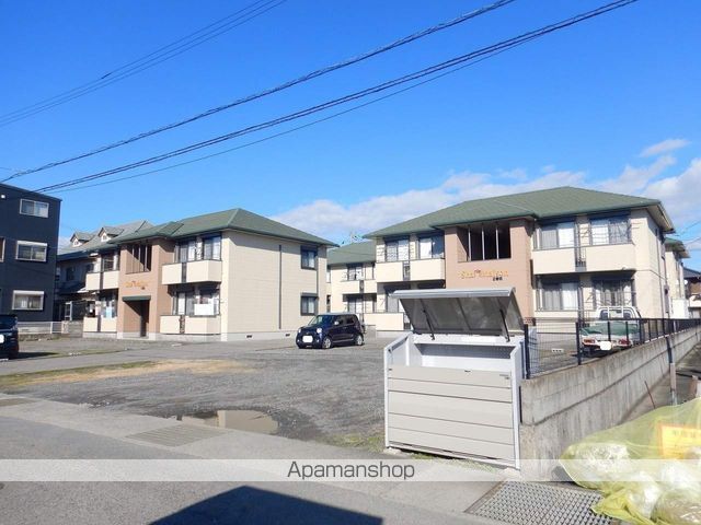 シャーメゾン八万　２番館 外観