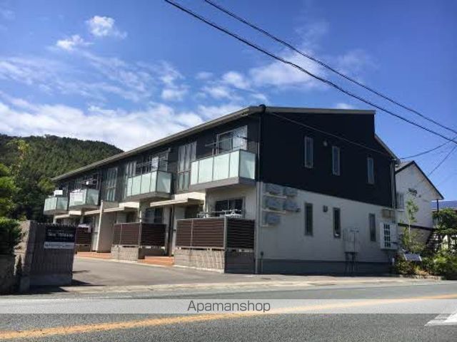 シャーメゾン阿南　三番館 外観