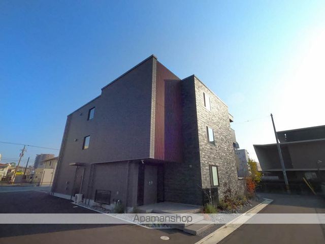シャーメゾンプレミアス下助任 外観