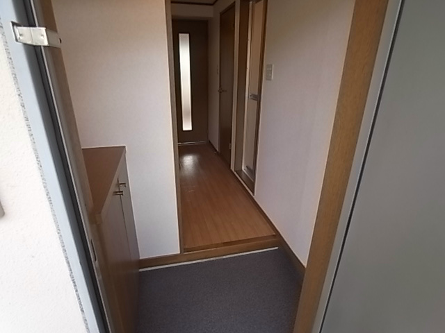 アンピエスぜん 玄関