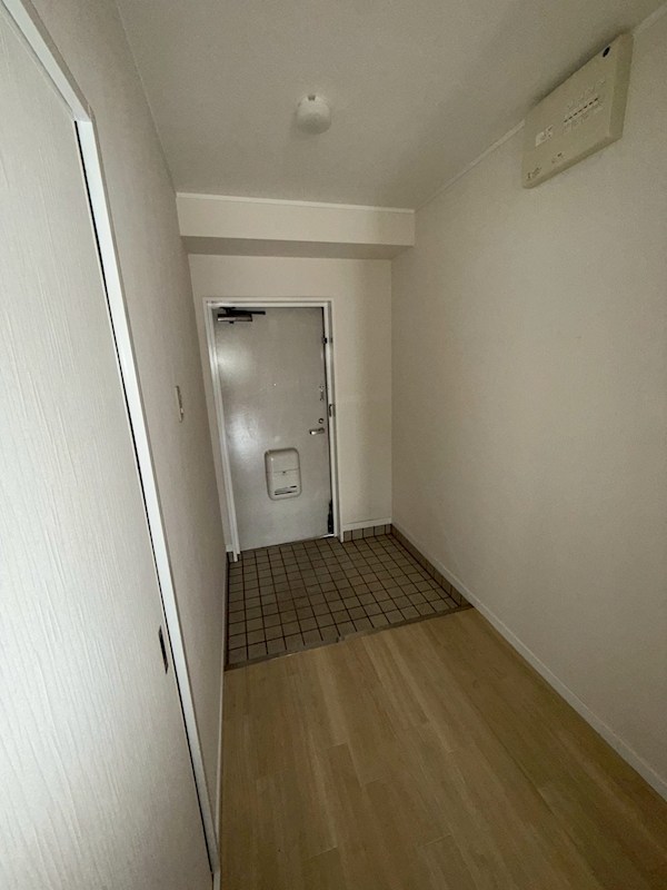 アルテメゾン弐番館 玄関