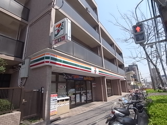ポミエ六甲 コンビニ