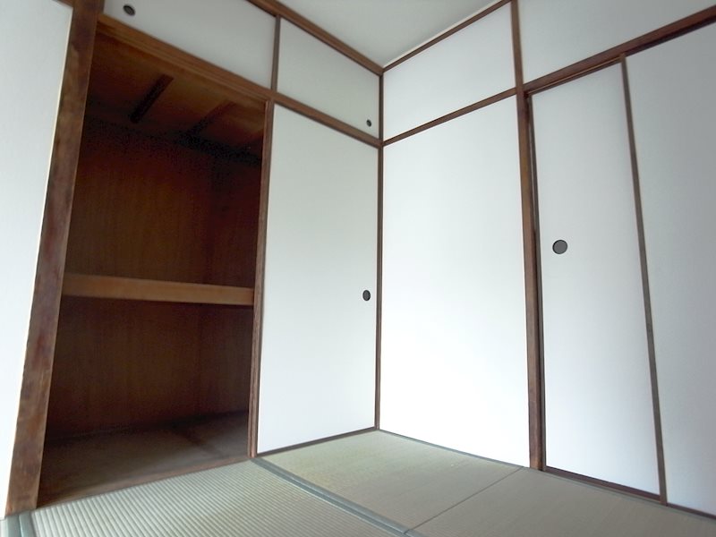 サムティ青木 収納