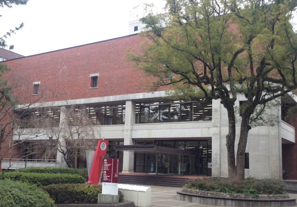 クリフサイド西岡本 図書館