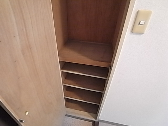 ウエストハイライズ 収納
