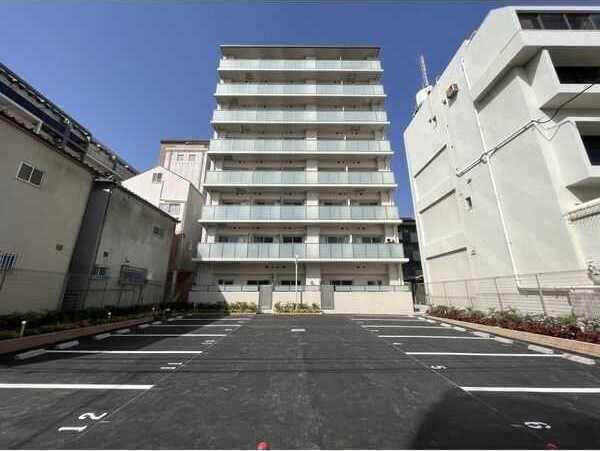 スプランディッド江坂DUE 駐車場