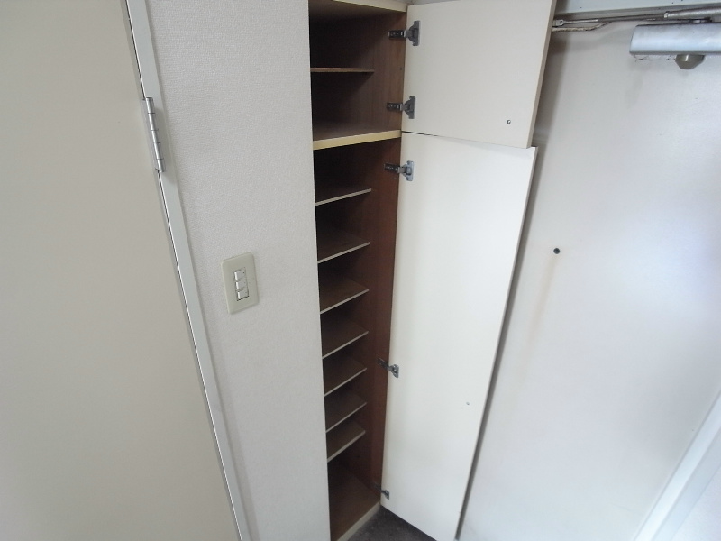 サンシャビル 収納