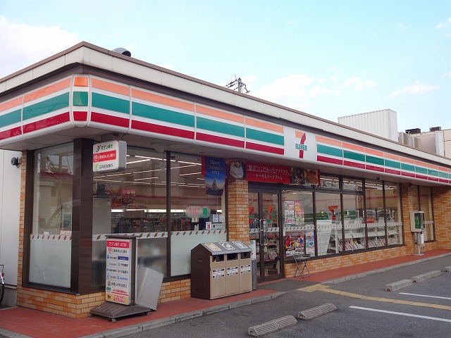 アクティー神戸 コンビニ