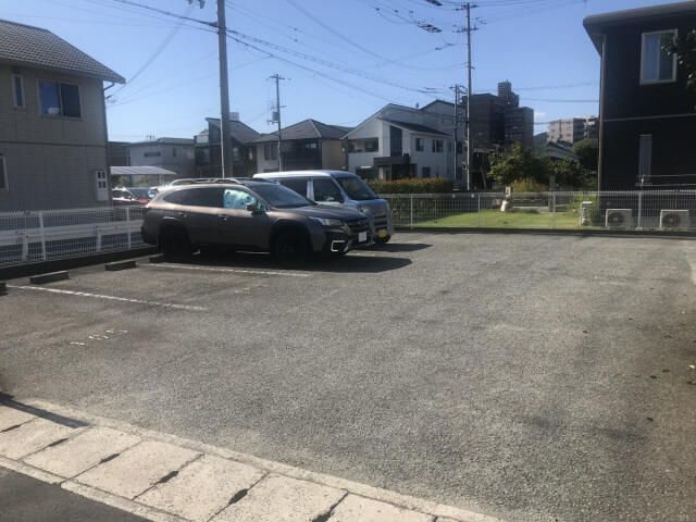 エスポワール三木 駐車場