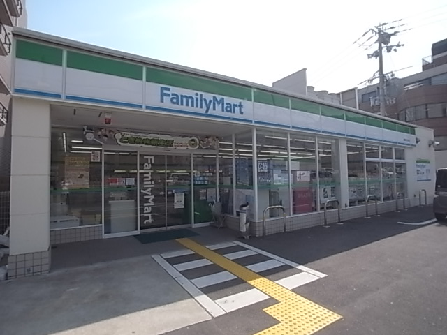 ダイドーメゾン六甲 コンビニ