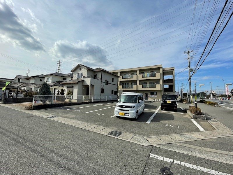 エルタウン 駐車場