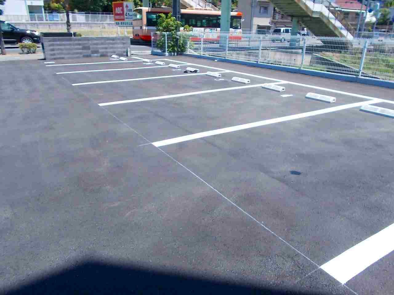 シエル青山 駐車場