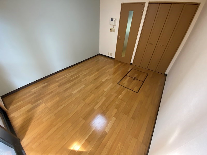 ネオクオーツ幸　弐番館 リビング