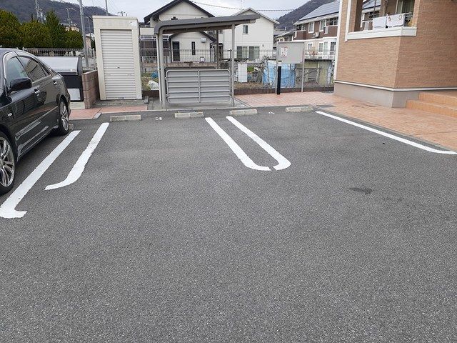 ヴィオラ 駐車場