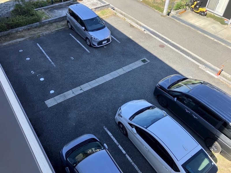 ヴェルドミールステラ 駐車場