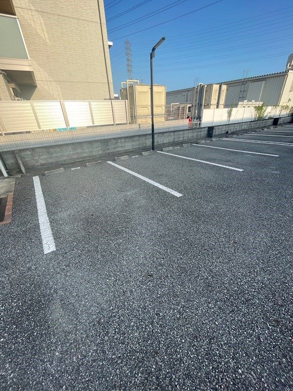 ラフレシール　A棟  駐車場