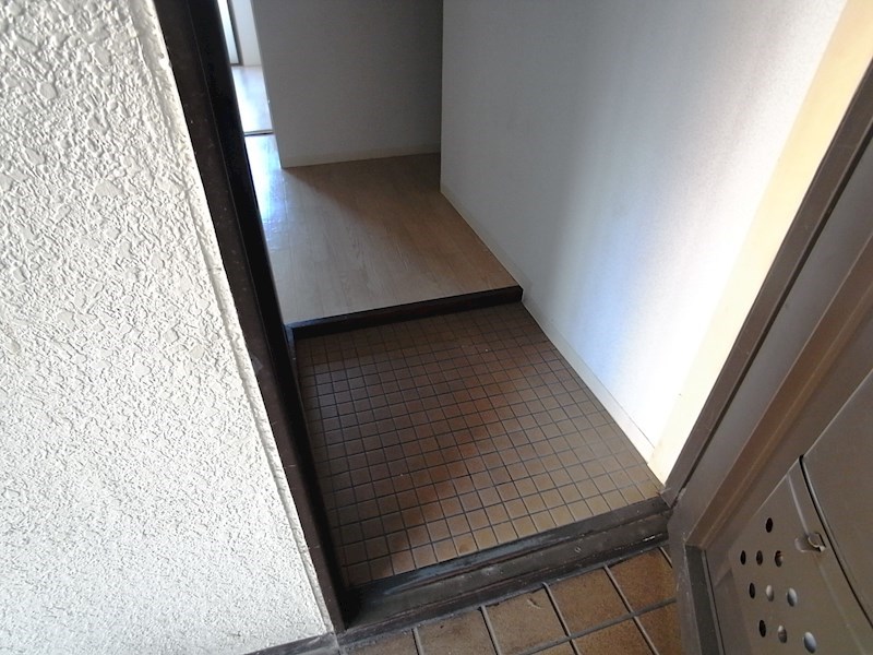 リアルティ本多聞Ⅱ 玄関