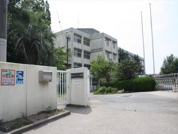アンソレイエ 小学校