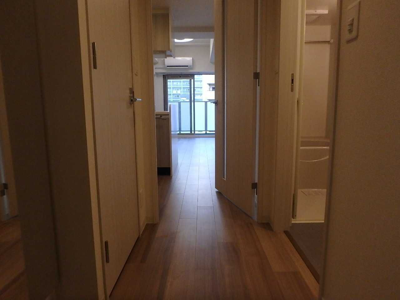プレサンス新大阪ジェイズ 玄関