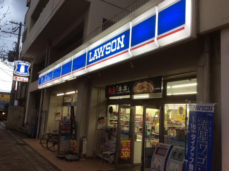 プレサンス新大阪ジェイズ コンビニ