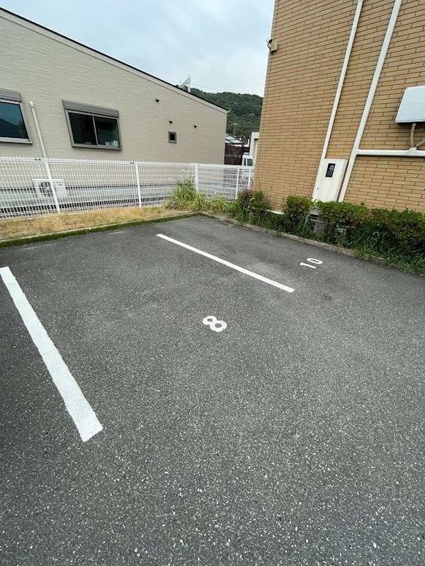 メゾン・サンベリーナ 駐車場