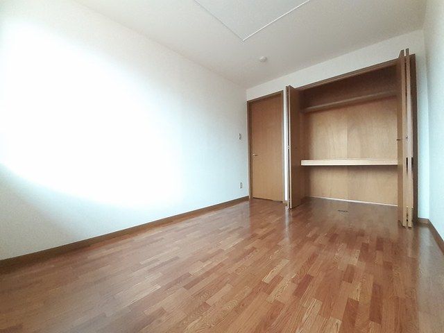 レフィナード阿成 ベッドルーム