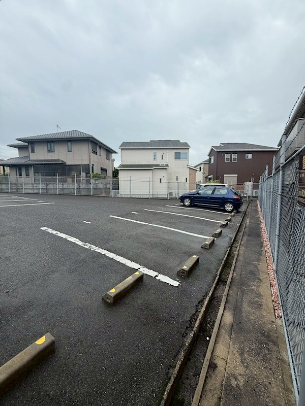 セルヴィス　デ　エスプリ 駐車場