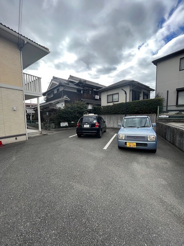 ジュネス清水 駐車場