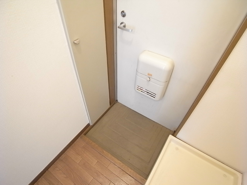 エステートピア板宿 玄関