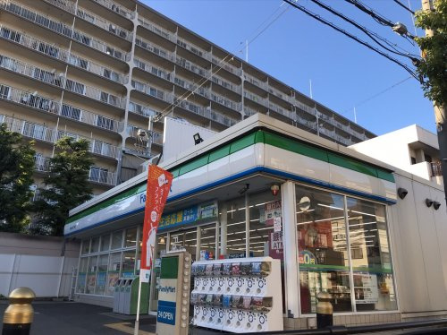 EASE.T4 コンビニ