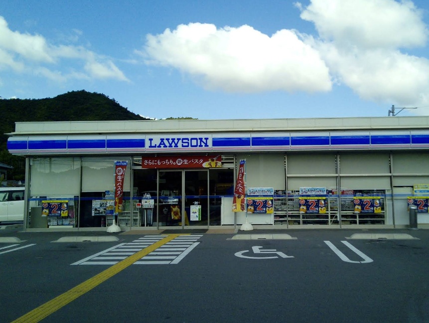 フォーレス佐土 コンビニ