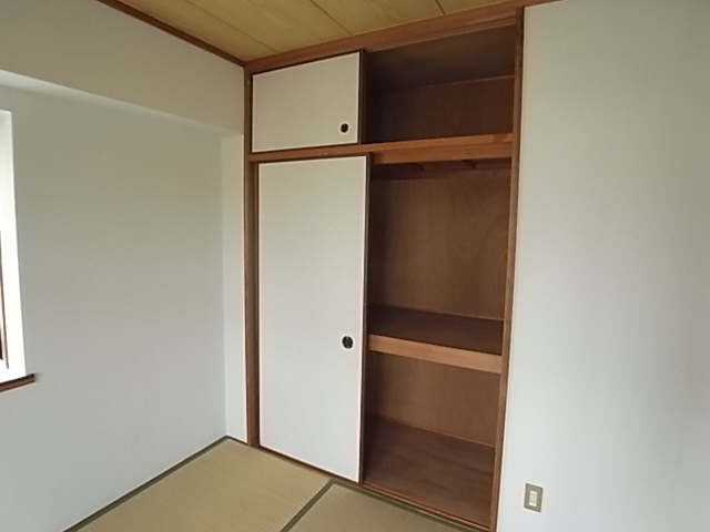 ラポール須磨 収納