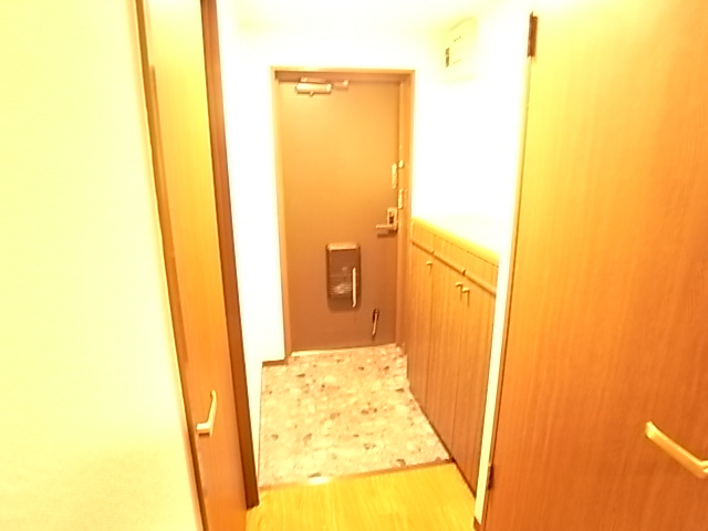 ラポール須磨 玄関
