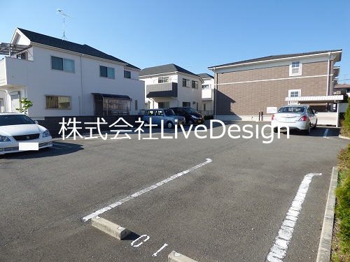 メゾンH・KⅢ 駐車場