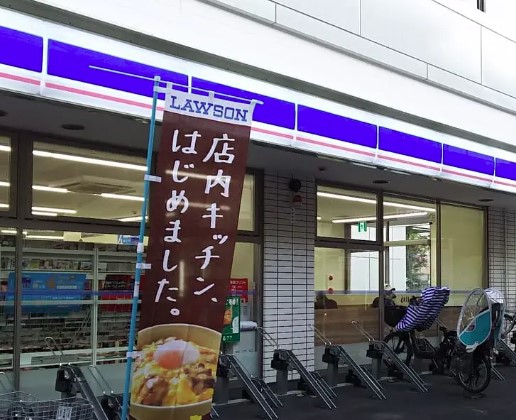 プレサンス新大阪ジェイズ コンビニ
