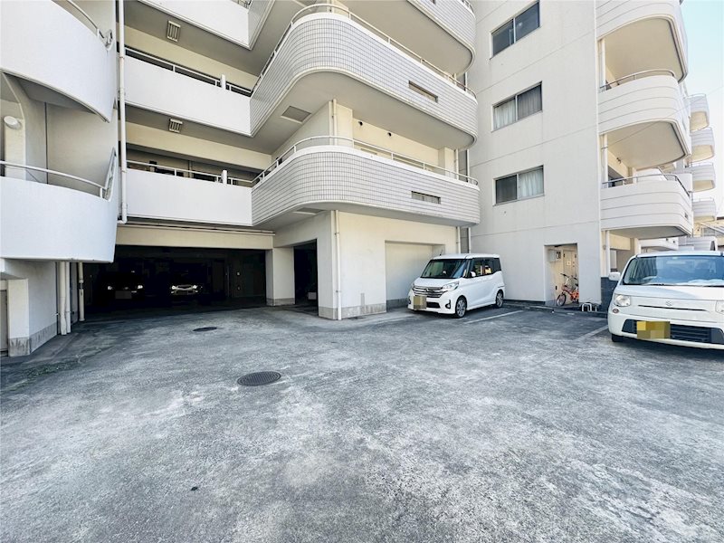 サンフェニックス21 駐車場
