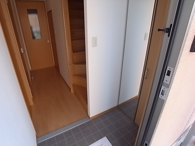 クレールカーサ 玄関