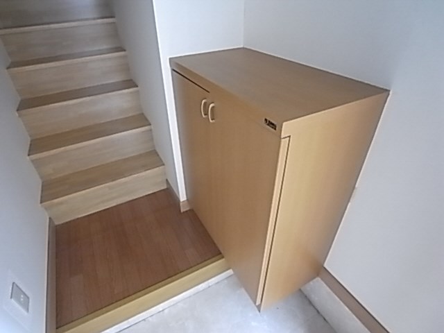 シュロスしらさぎ 玄関