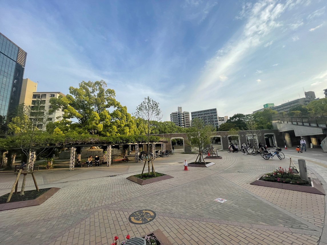 プレサンスＯＳＡＫＡ江坂 公園