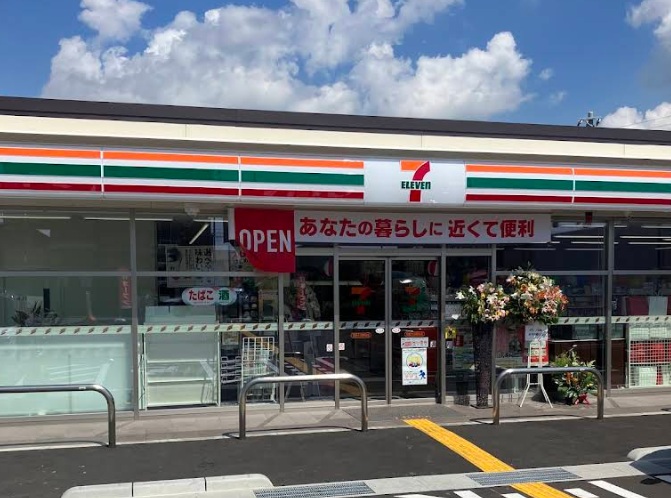 リヴェール コート コンビニ