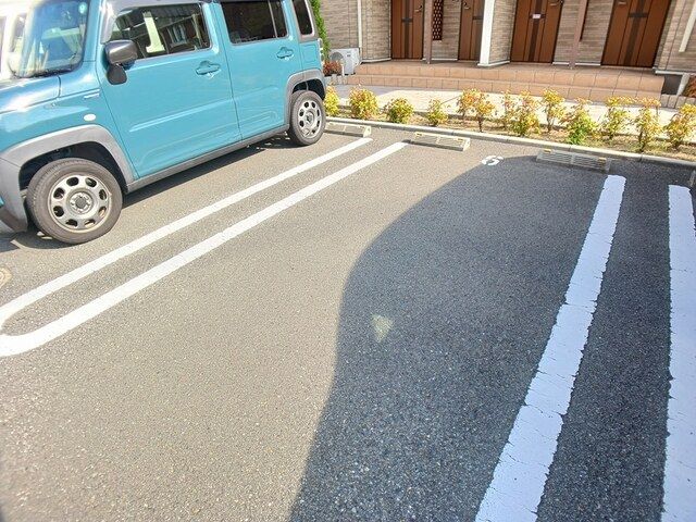 サンライズⅠ 駐車場